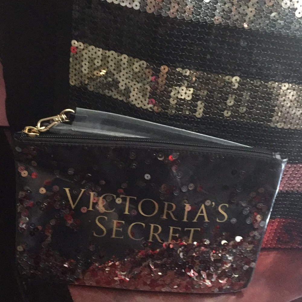 VS Sequin Tote w/pouch - Picture 5 of 6